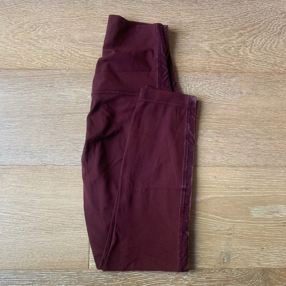 Lululemon Burgundy Velvet Stripe Detail | Align 23"